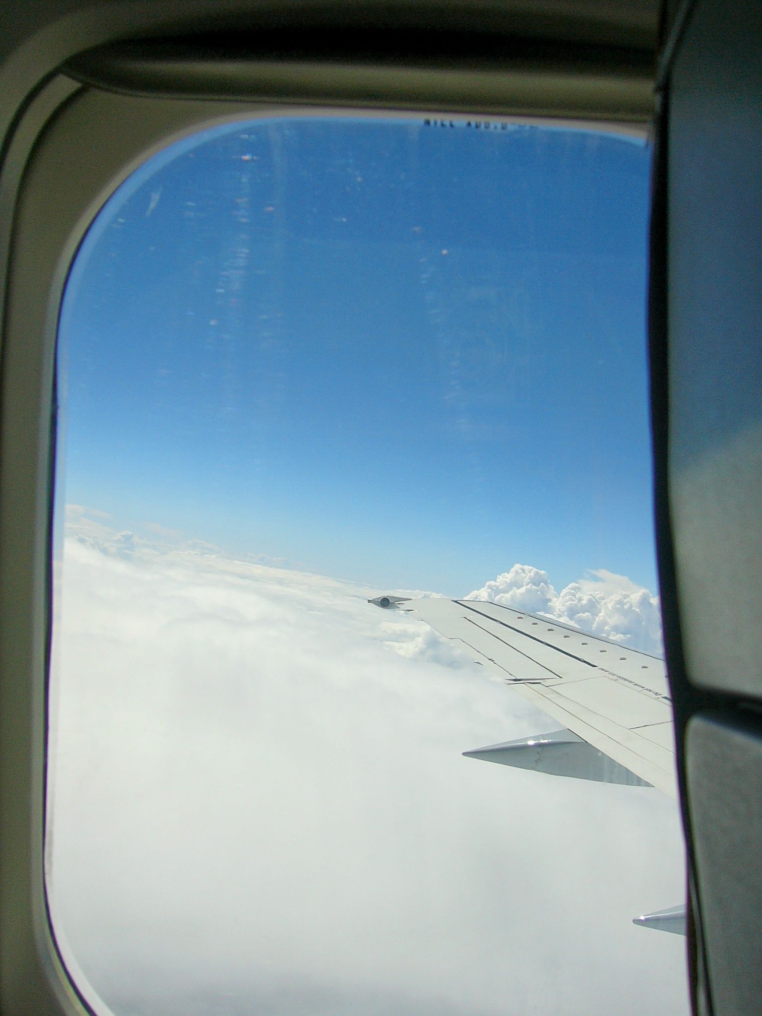 //upload.wikimedia.org/wikipedia/commons/6/6d/Aussicht.Flugzeug.jpg